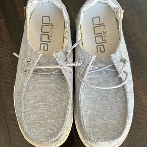 Grey Youth Size 1 Hey Dudes
